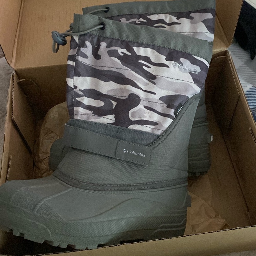 Green camo print boots. Waterproof from Columbia